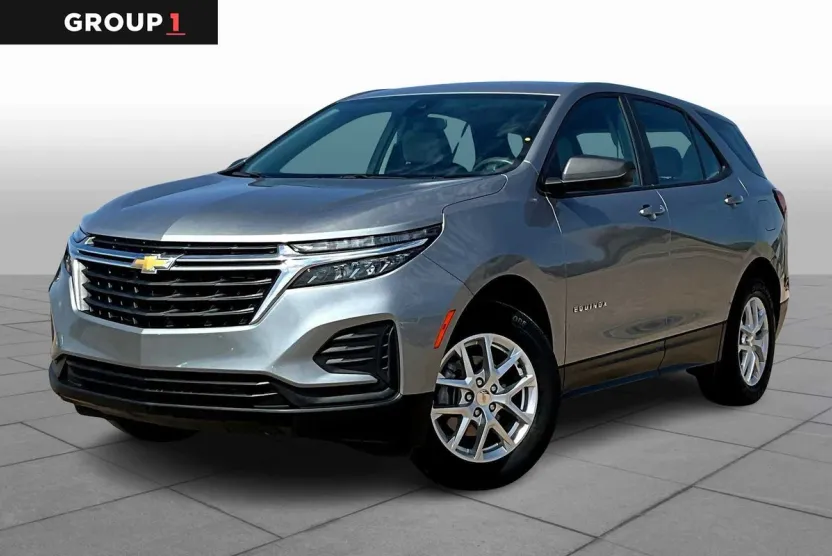 2024 Chevrolet Equinox LS photo 1