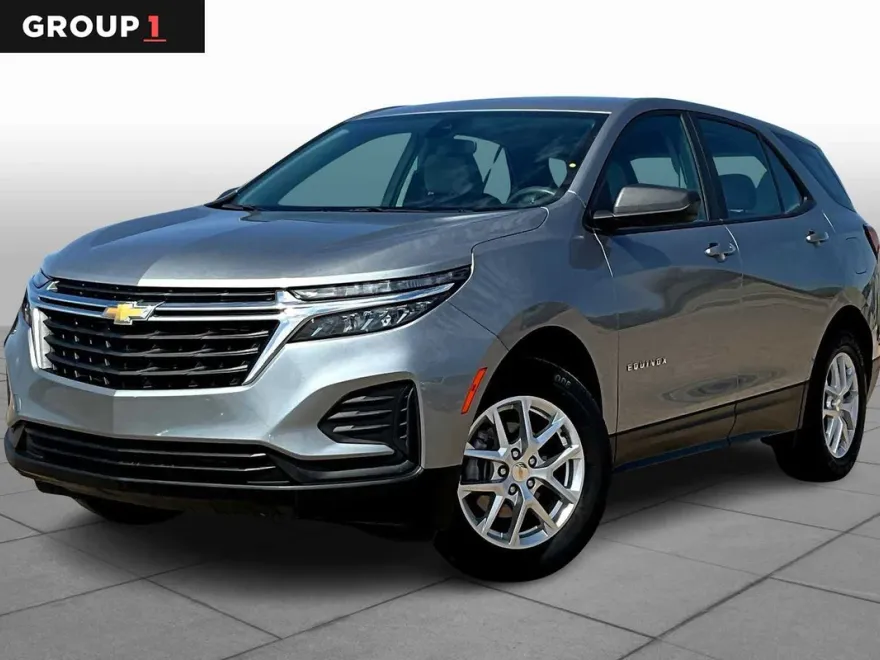 2024 Chevrolet Equinox LS photo 1