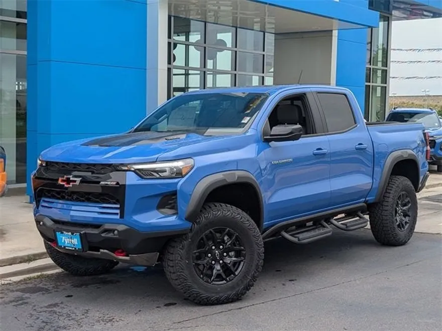 2025 Chevrolet Colorado ZR2 photo 1