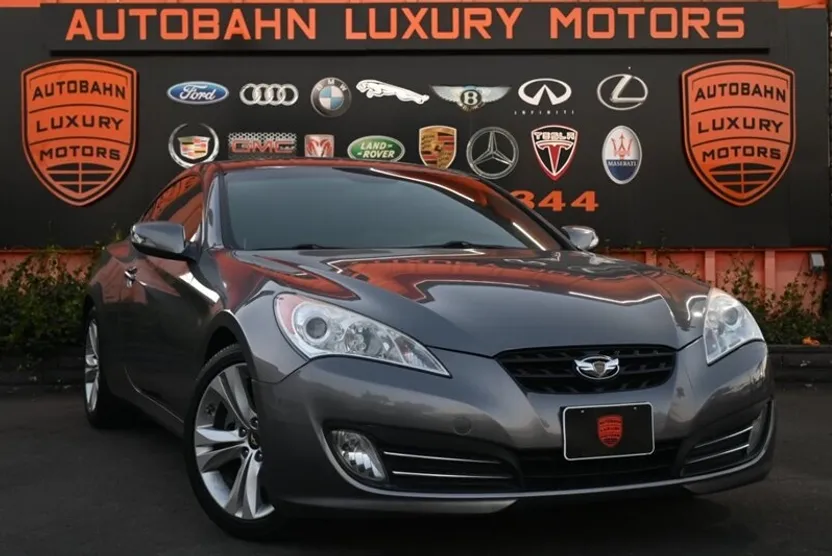 2012 Hyundai Genesis Coupe 3.8 Grand Touring photo 1