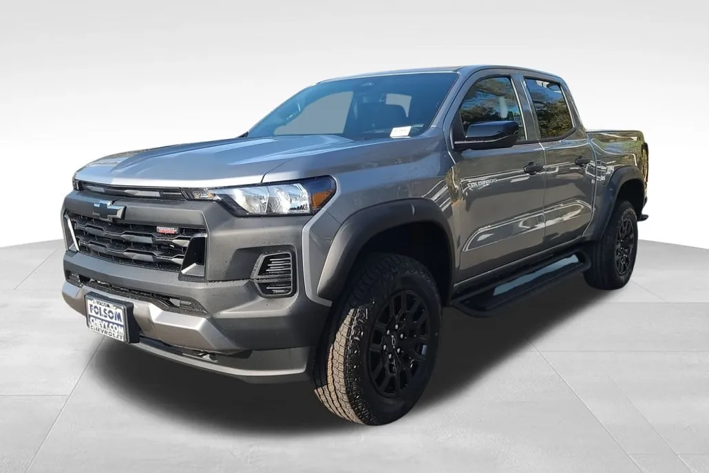 2026 Chevrolet Colorado Trail Boss photo 1