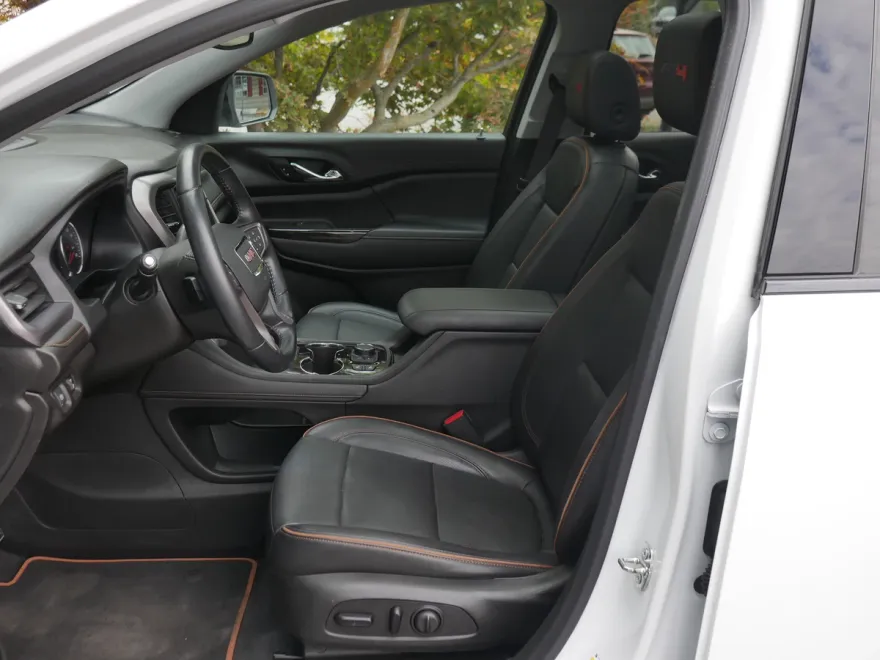 2020 Gmc Acadia AT4 photo 1