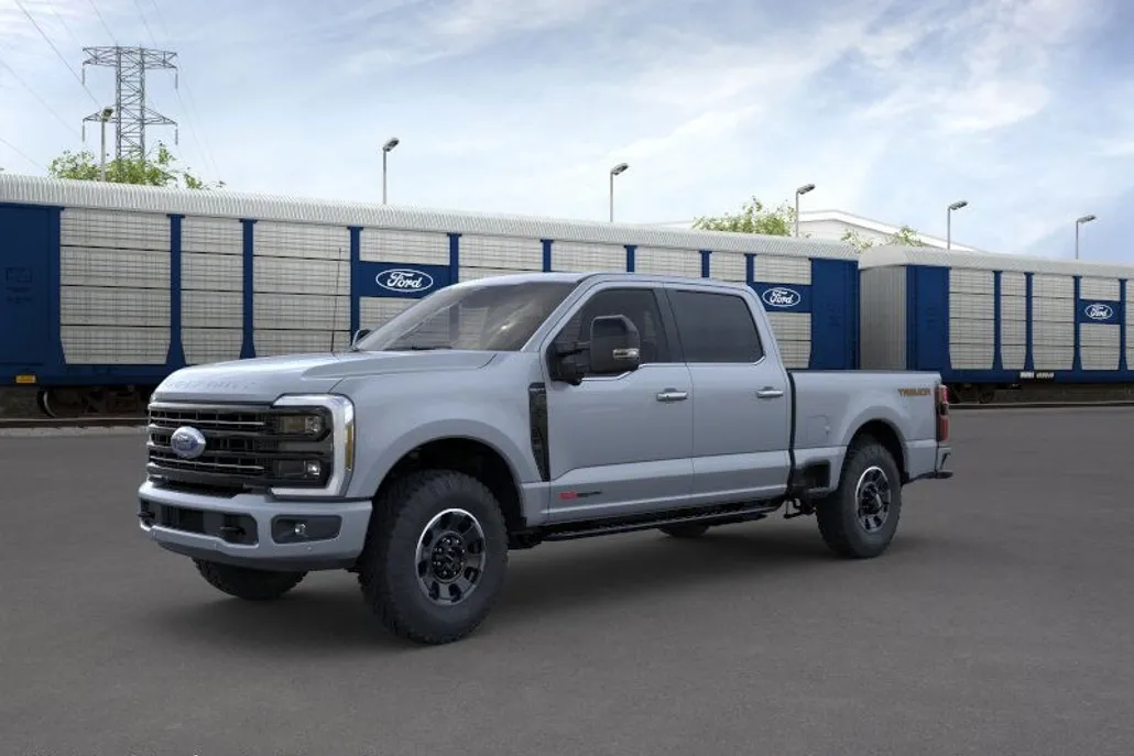 2025 Ford F-350 Platinum photo 1