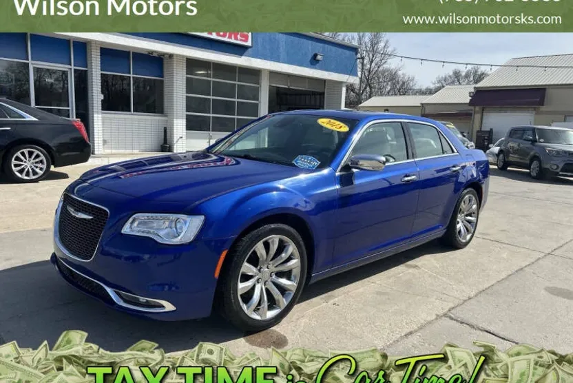 2018 Chrysler 300 Limited photo 1