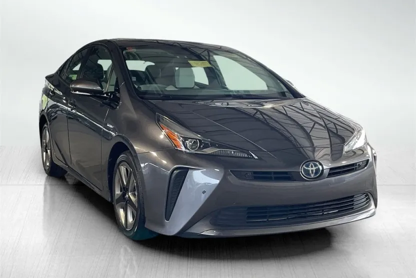 2020 Toyota Prius XLE photo 1