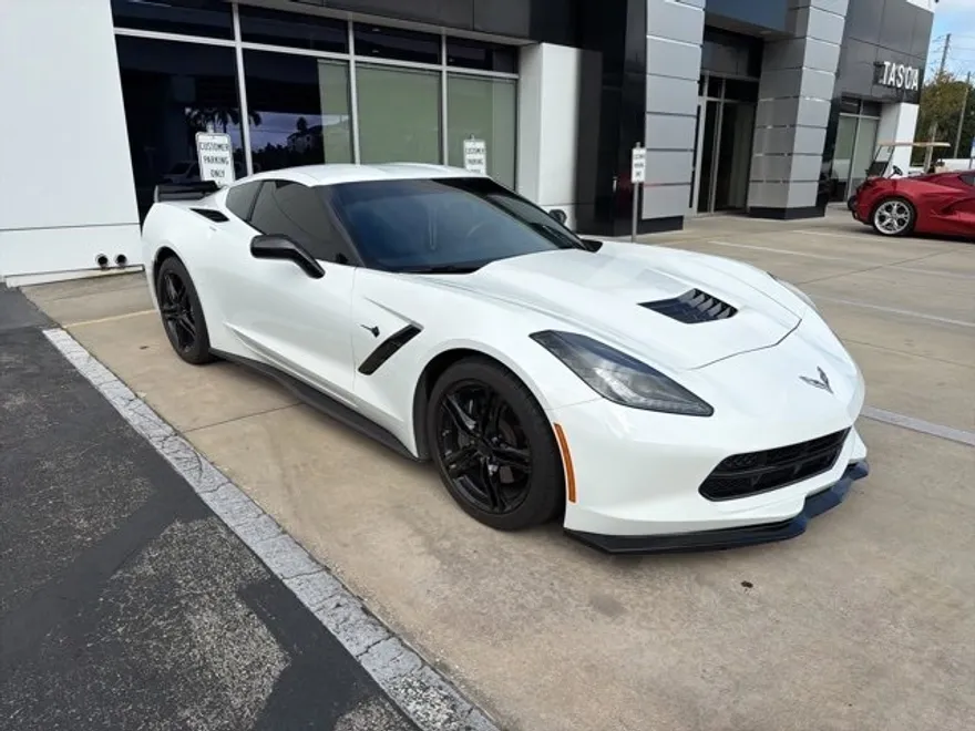 2017 Chevrolet Corvette Stingray 1LT photo 1