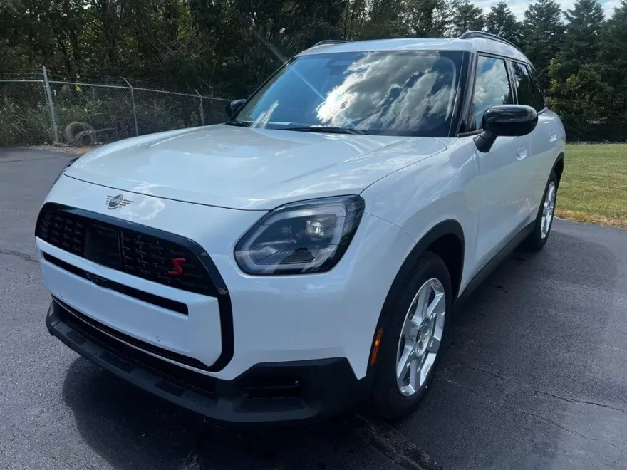 2025 Mini Countryman S ALL4 photo 1