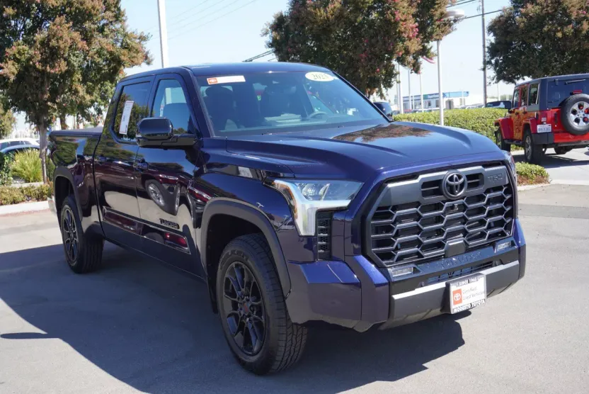 2025 Toyota Tundra Limited photo 1