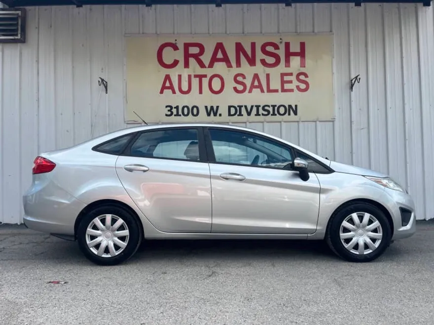 2013 Ford Fiesta SE photo 1