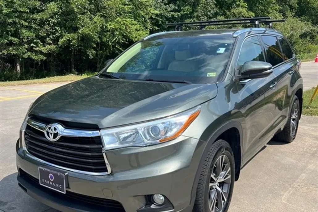2016 Toyota Highlander XLE photo 1