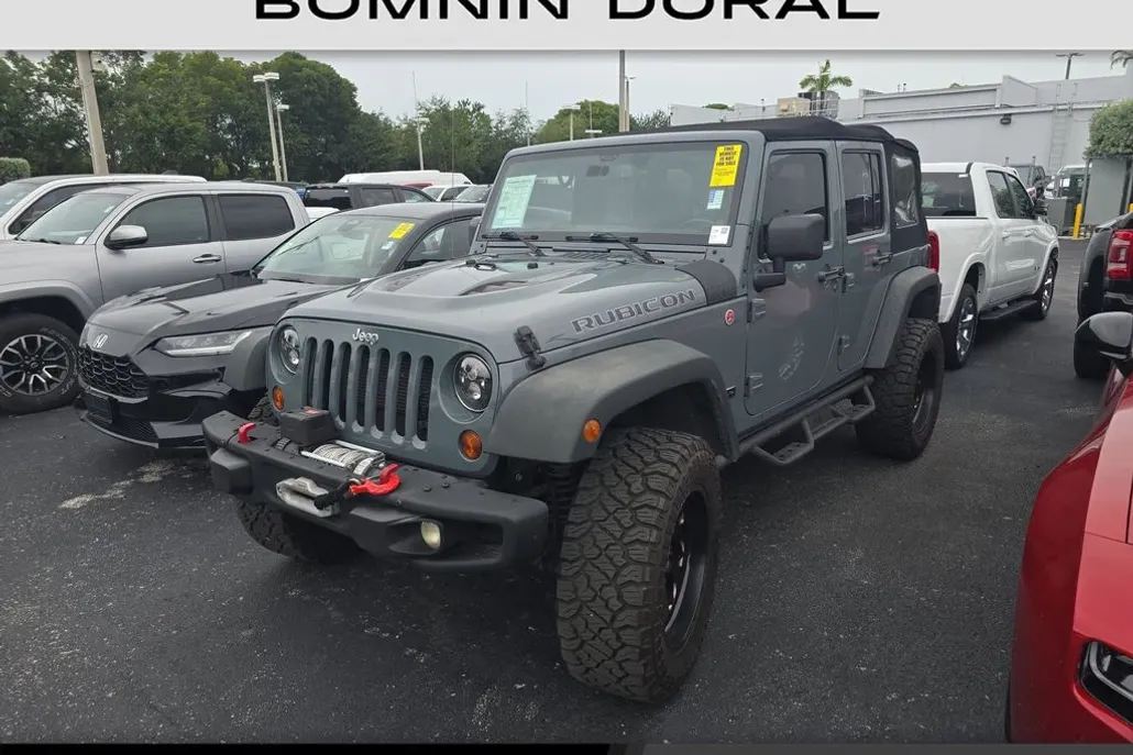 2013 Jeep Wrangler Unlimited Rubicon photo 1