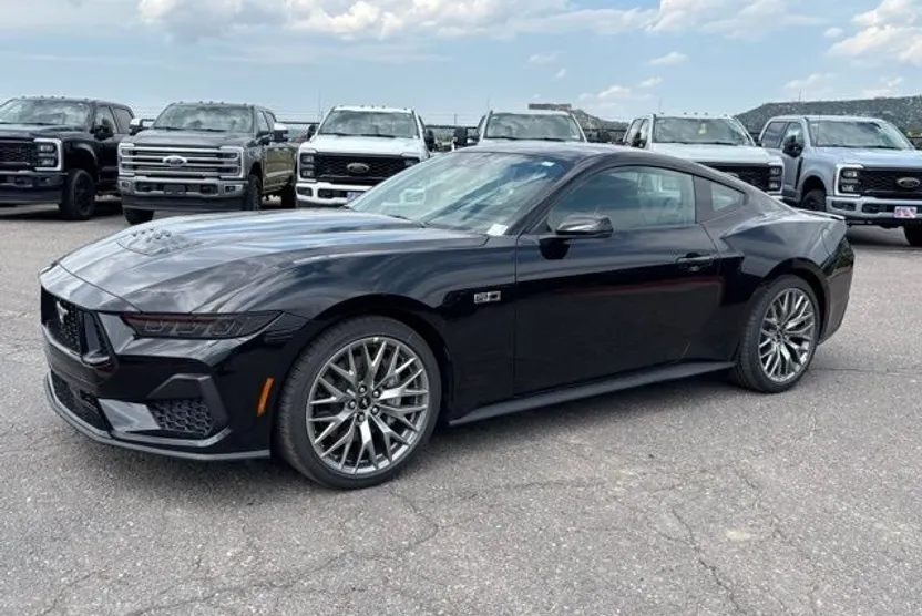 2025 Ford Mustang GT Premium photo 1