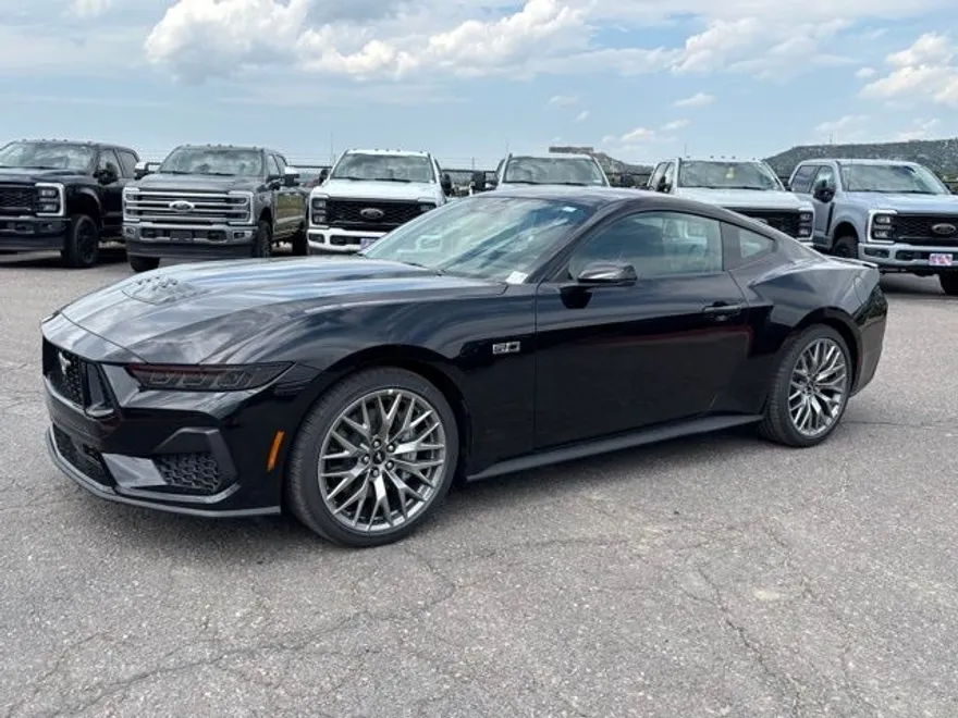 2025 Ford Mustang GT Premium photo 1