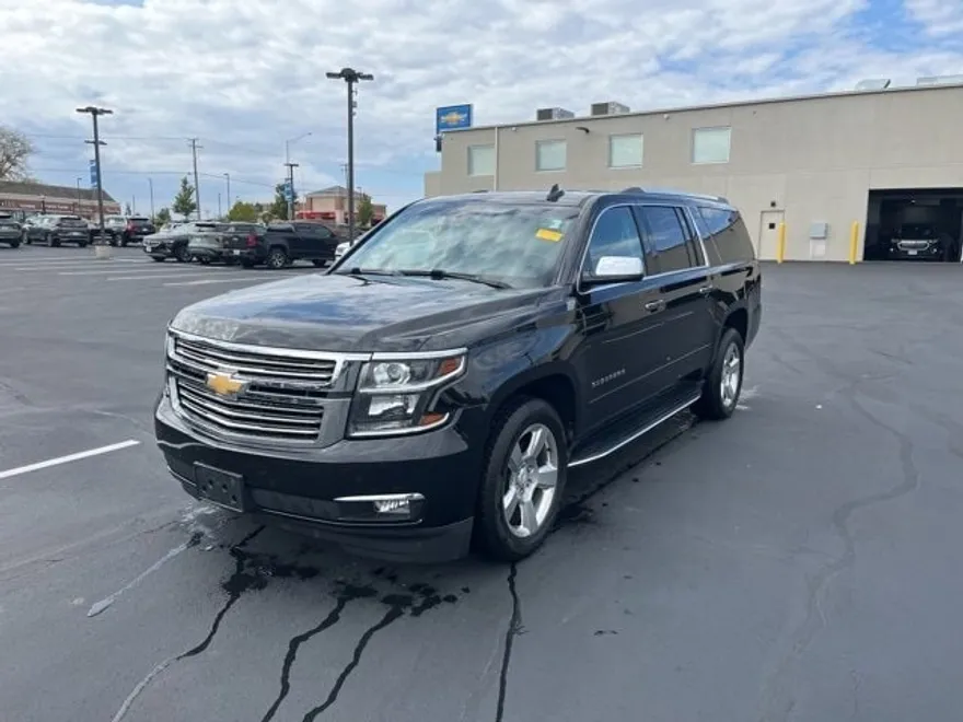 2019 Chevrolet Suburban Premier photo 1