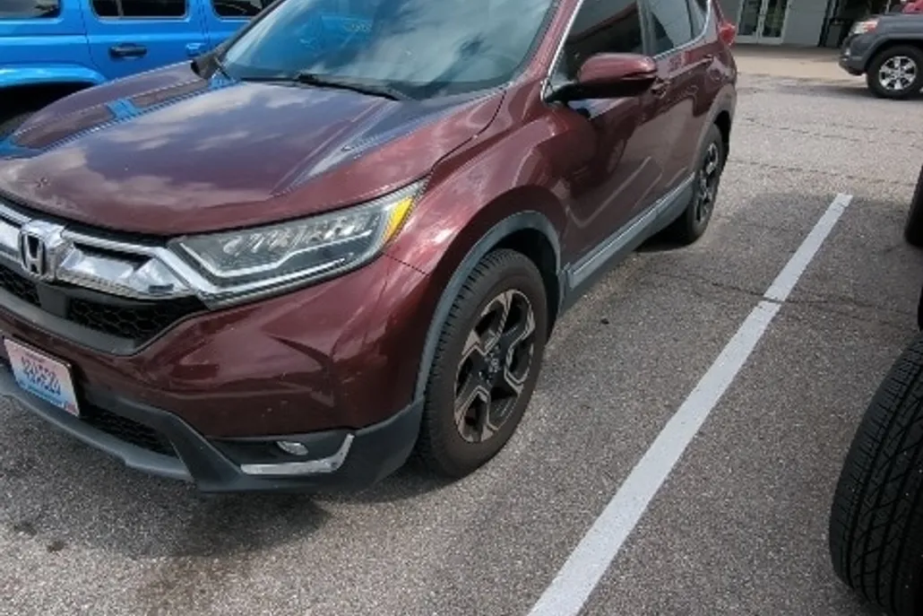 2019 Honda CR-V Touring photo 1