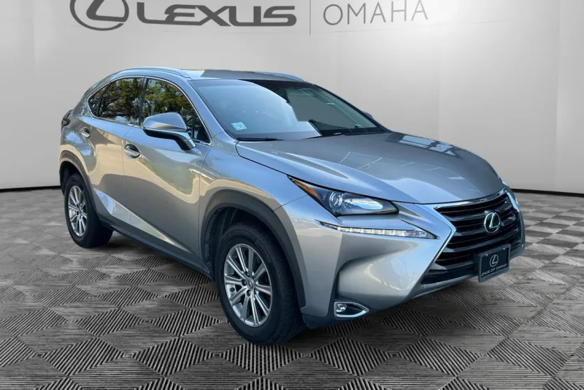 2017 Lexus NX 200t Luxury photo 1