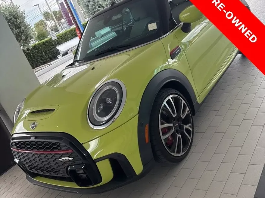 2023 Mini Cooper Iconic Convertible photo 1