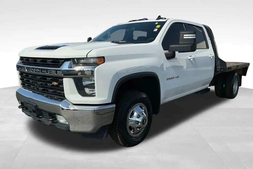 2022 Chevrolet Silverado 3500HD LT photo 1