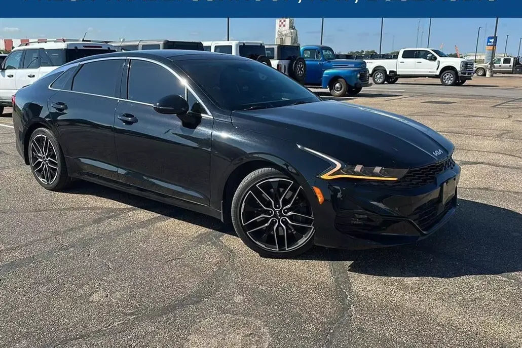 2023 Kia K5 GT photo 1