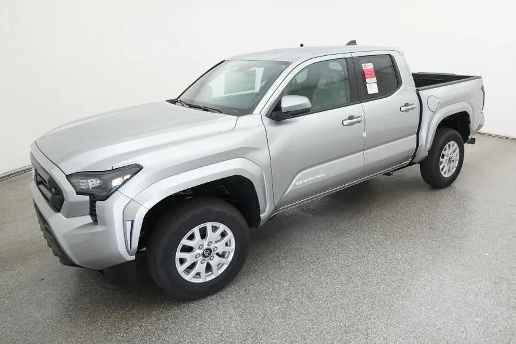 2025 Toyota Tacoma SR5 photo 1