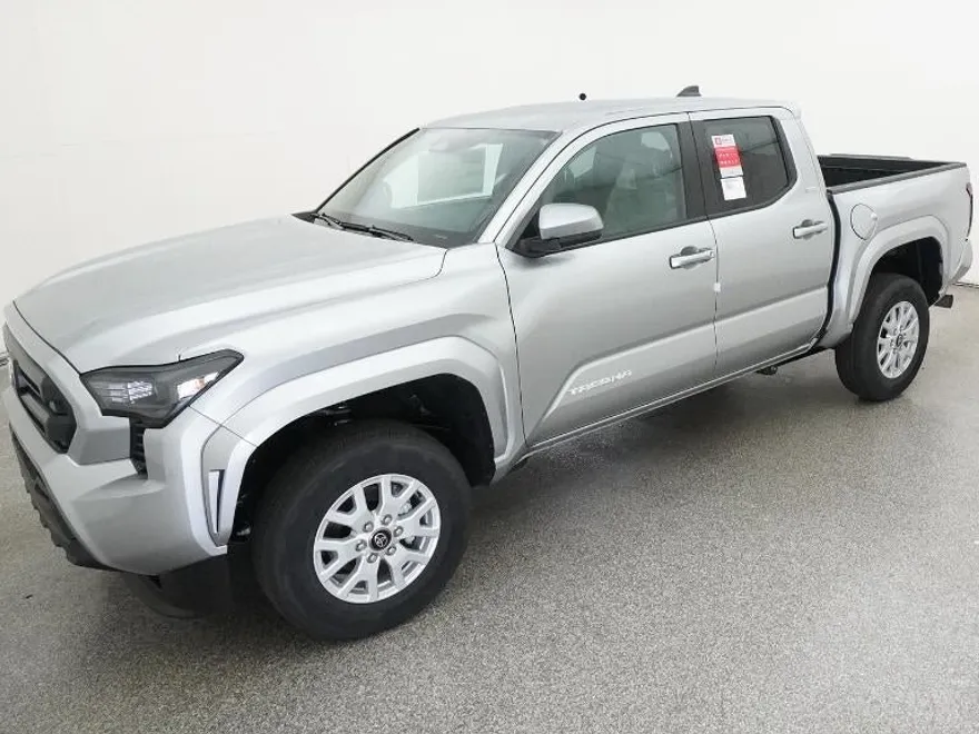 2025 Toyota Tacoma SR5 photo 1