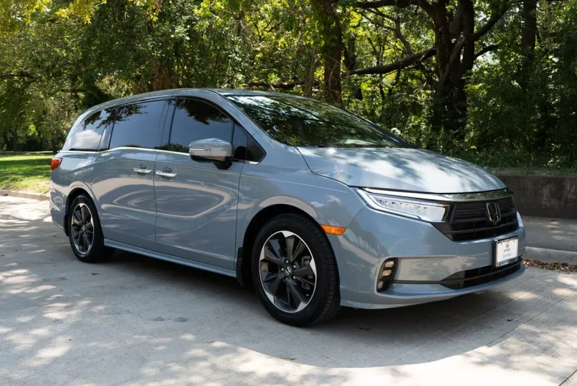 2023 Honda Odyssey Elite photo 1