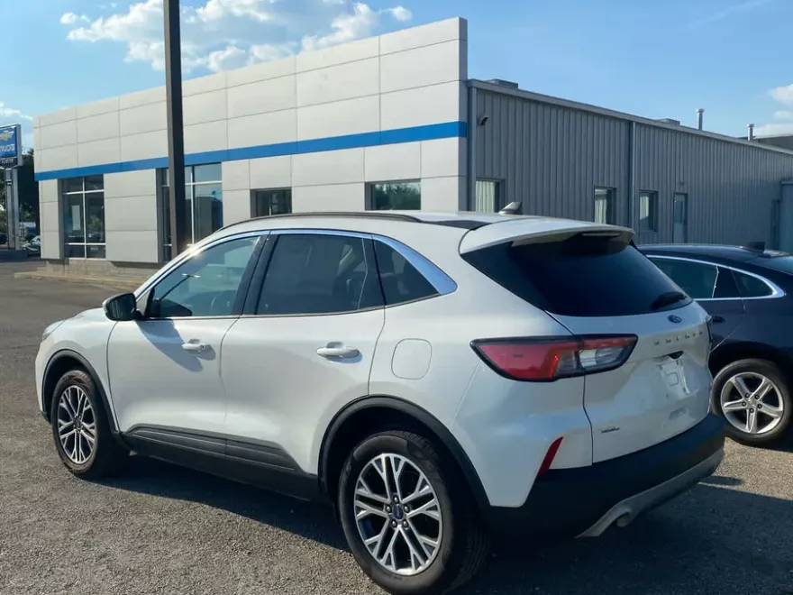 2021 Ford Escape SEL photo 1