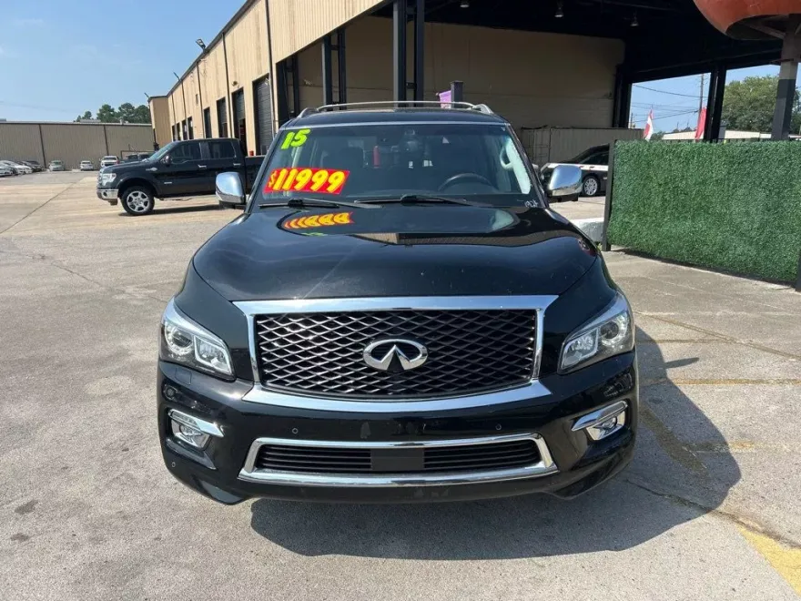 2015 Infiniti QX80 photo 1