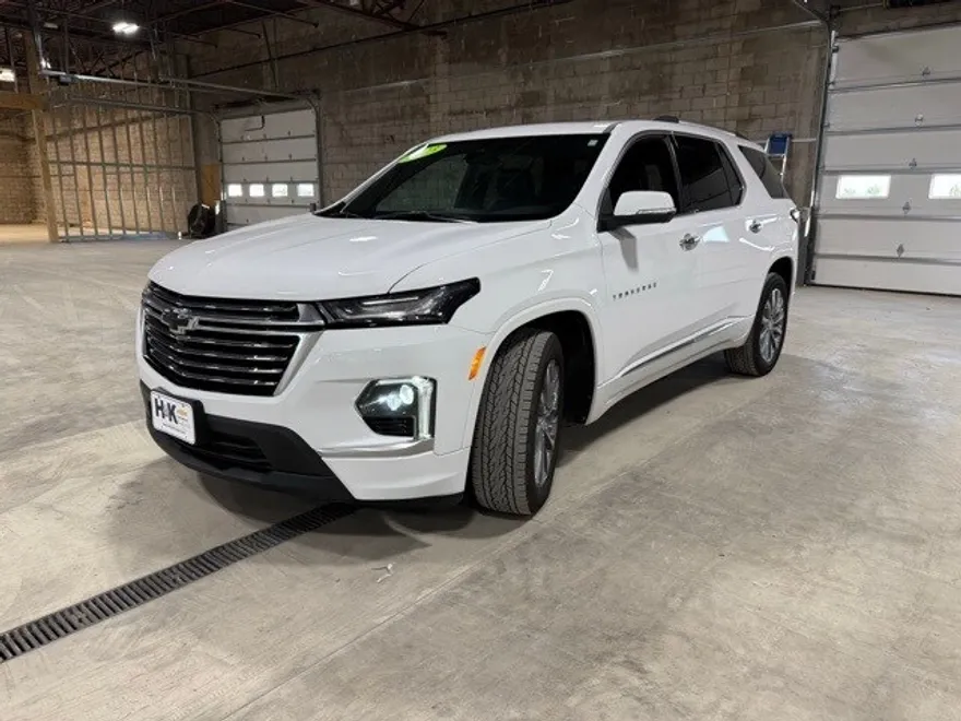 2023 Chevrolet Traverse Premier photo 1