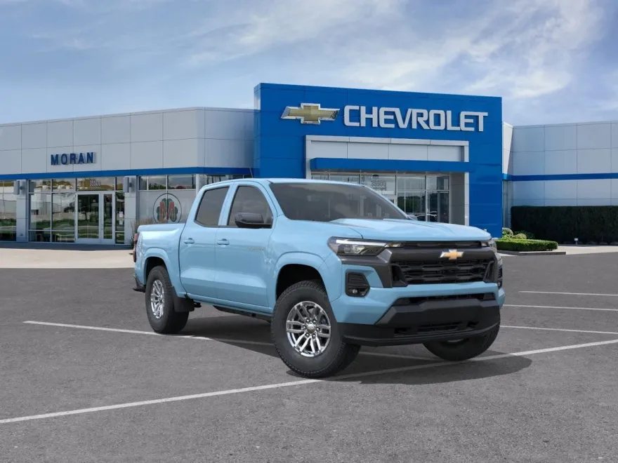 2025 Chevrolet Colorado Work Truck LT photo 1