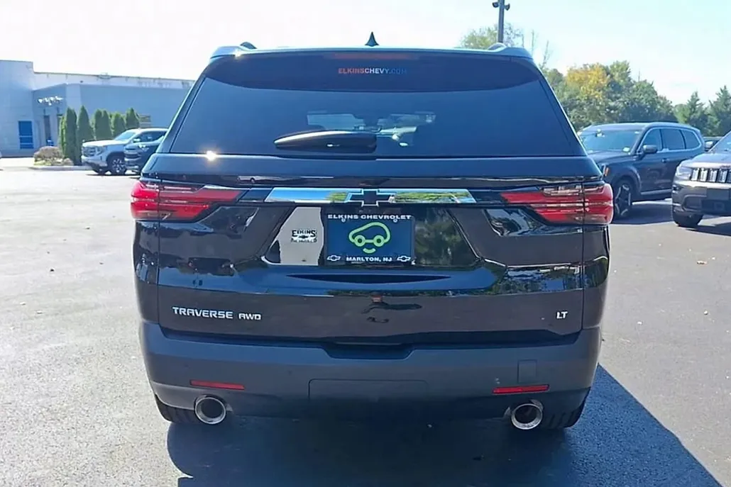 2022 Chevrolet Traverse Cloth photo 1