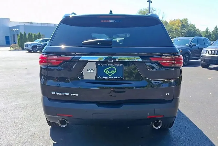 2022 Chevrolet Traverse Cloth photo 1