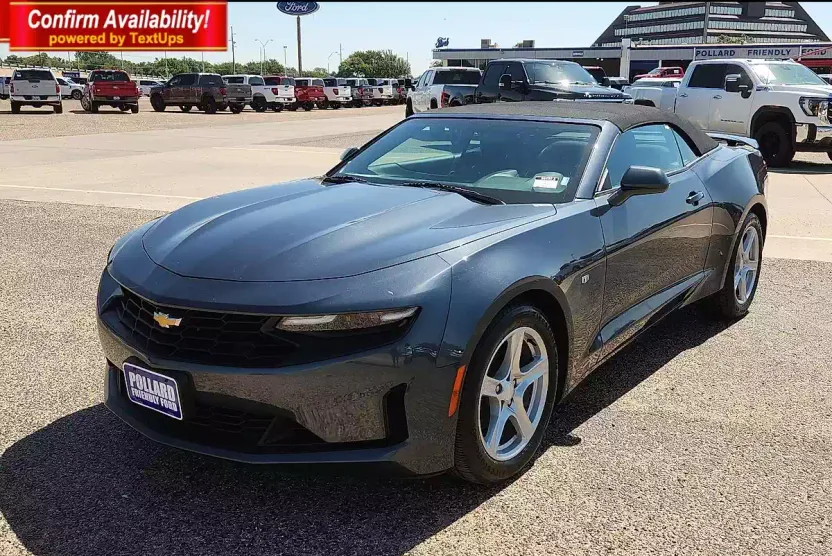 2023 Chevrolet Camaro 1LT photo 1