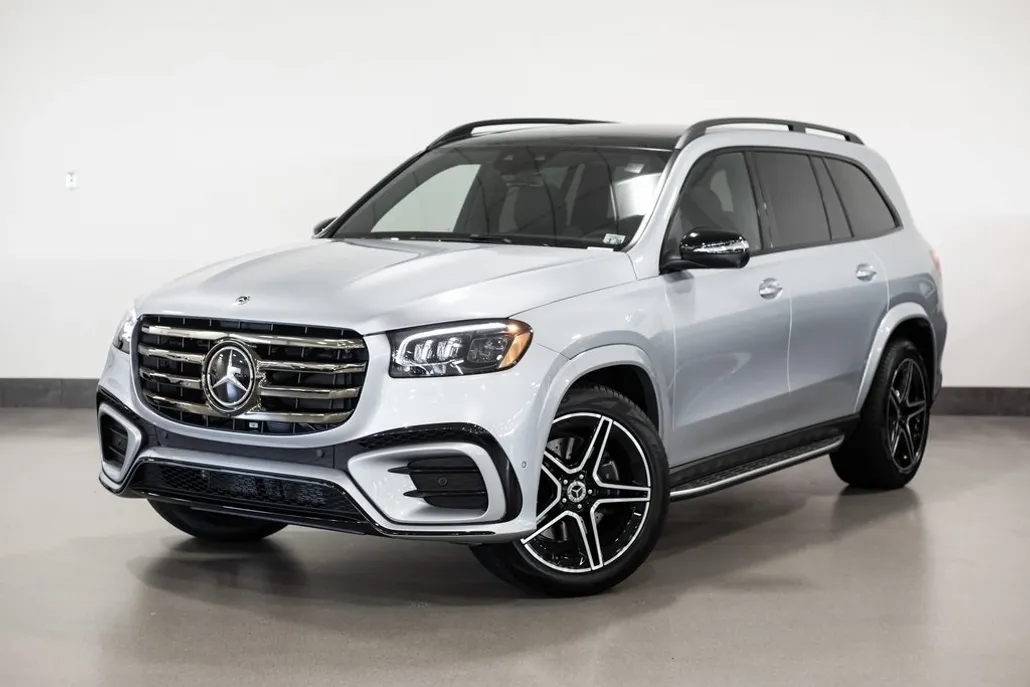 2025 Mercedes Benz GLS 450 4MATIC photo 1