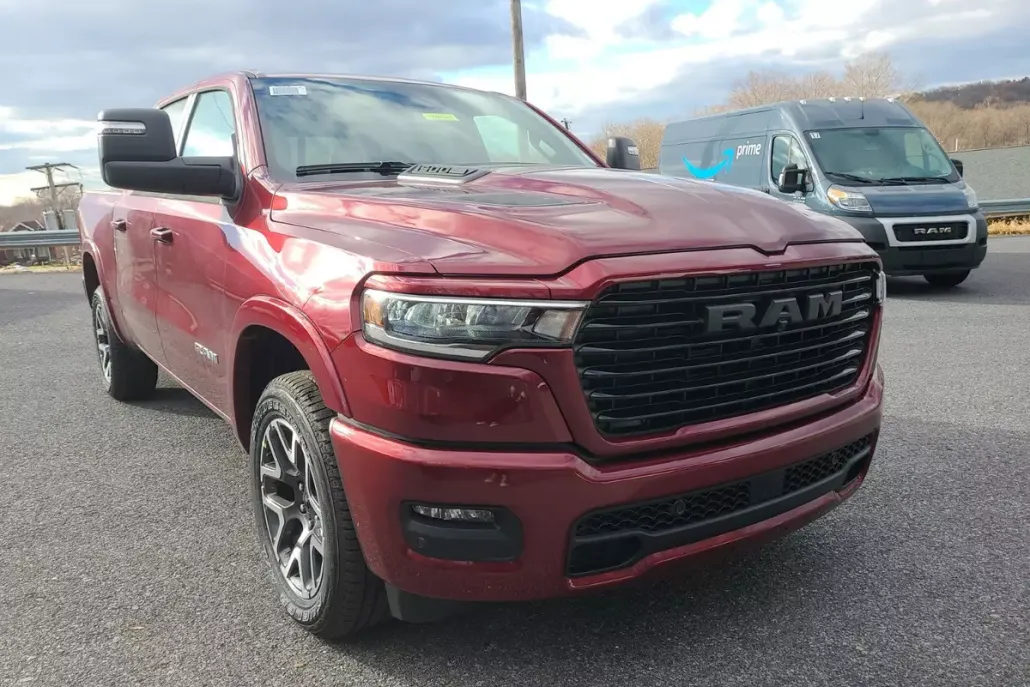 2025 Ram 1500 Laramie photo 1