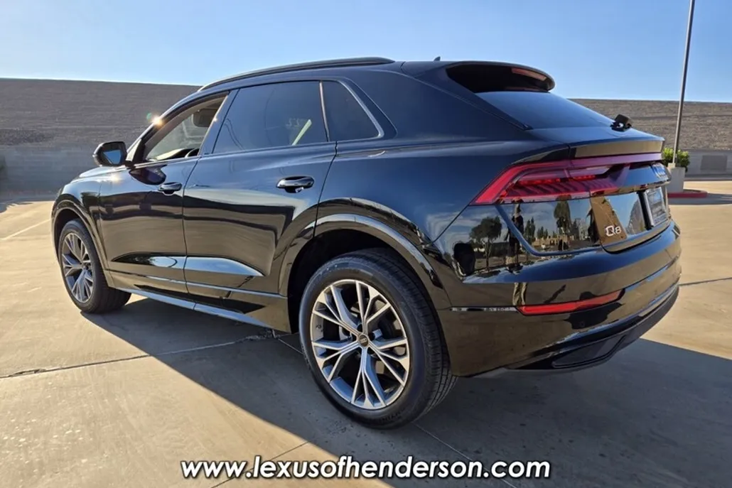2022 Audi Q8 55 Premium photo 1