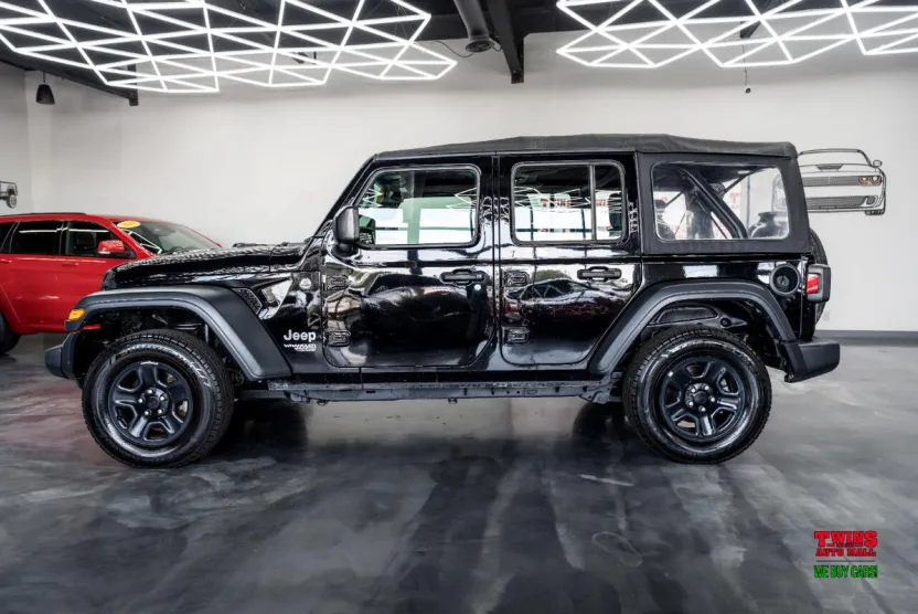 2018 Jeep Wrangler Unlimited Sport photo 1