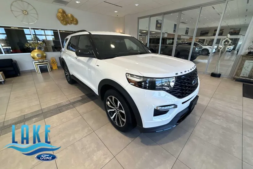 2022 Ford Explorer ST-Line photo 1