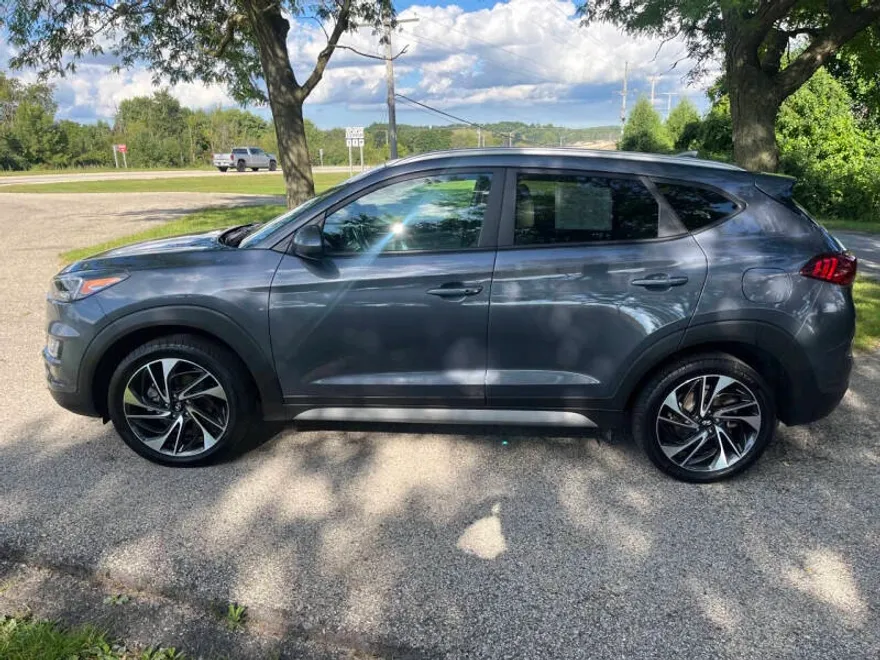 2021 Hyundai Tucson Sport photo 1