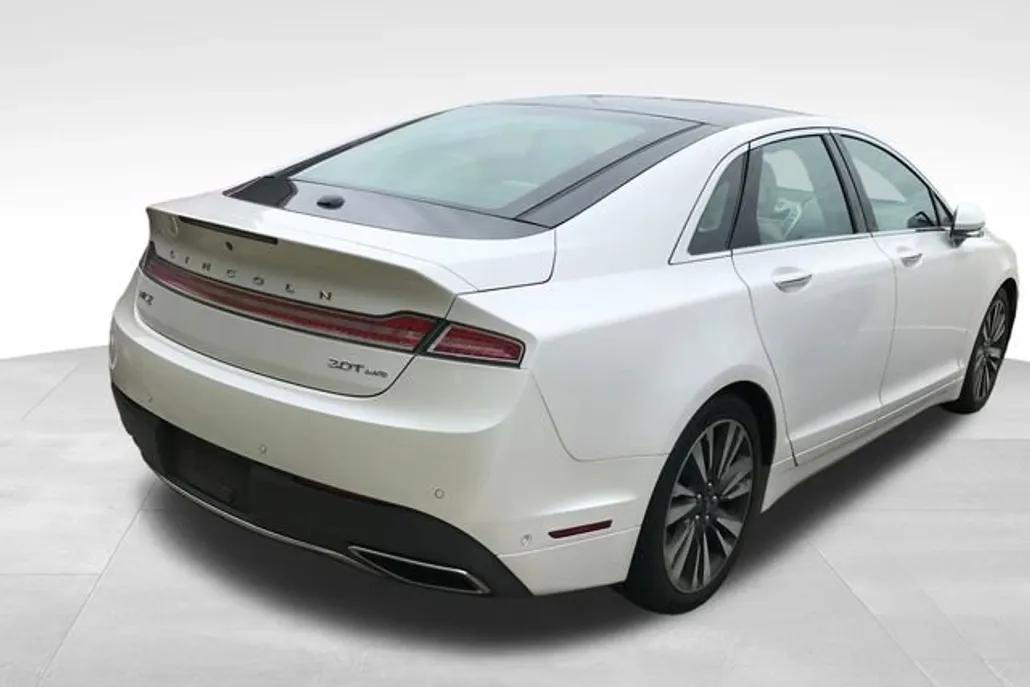 2017 Lincoln MKZ Reserve photo 1