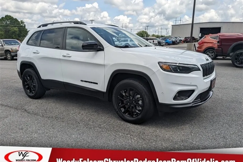 2023 Jeep Cherokee Altitude photo 1