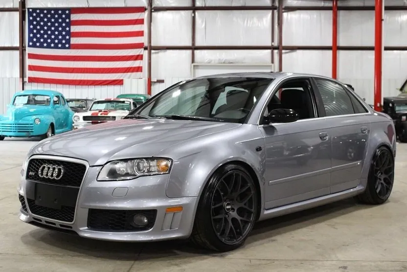 2007 Audi RS 4 photo 1