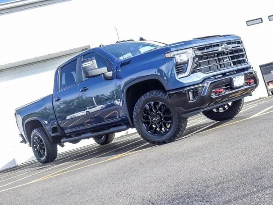 2026 Chevrolet Silverado 2500HD LT photo 1