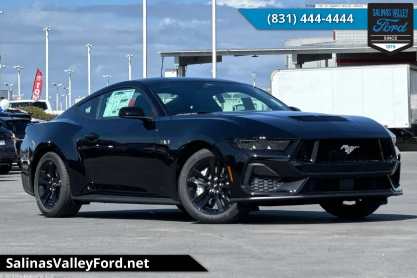 2025 Ford Mustang GT photo 1