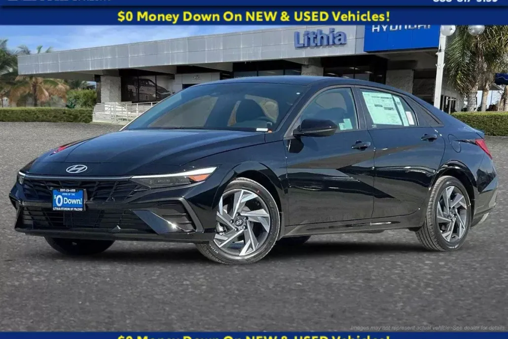 2025 Hyundai Elantra SEL Sport photo 1