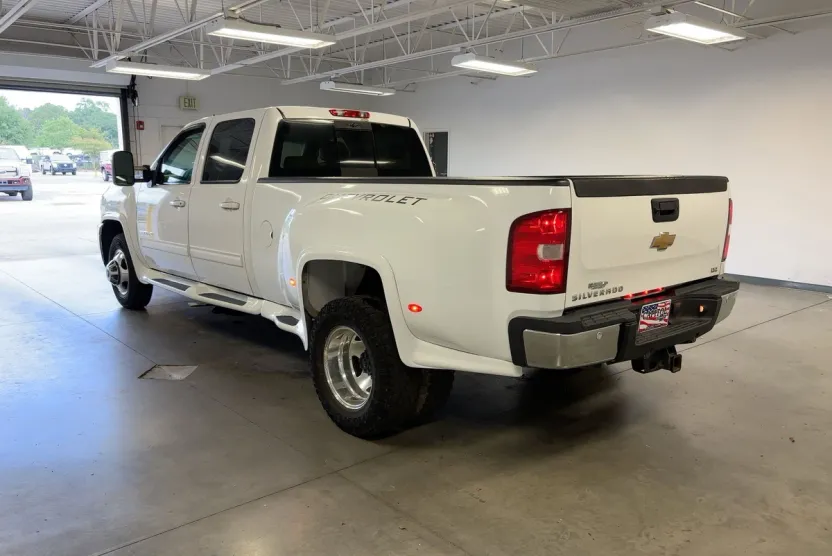 2013 Chevrolet Silverado 3500HD LTZ photo 1
