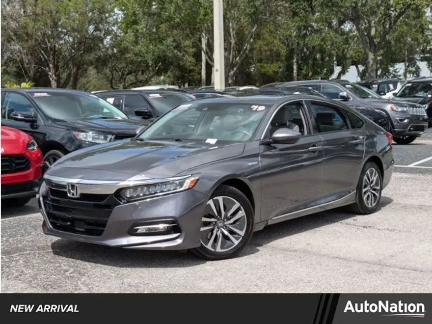 2019 Honda Accord Hybrid Touring photo 1