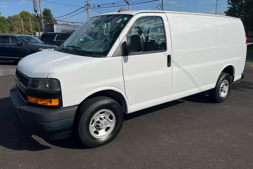 2018 Chevrolet Express Cargo Van 2500 photo 1
