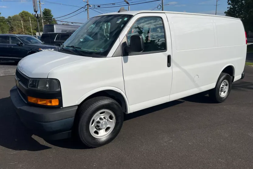 2018 Chevrolet Express Cargo Van 2500 photo 1