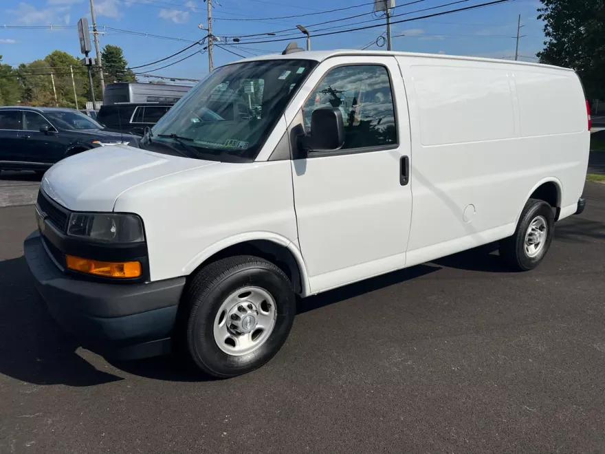 2018 Chevrolet Express Cargo Van 2500 photo 1